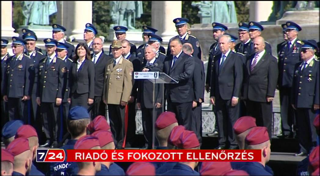 Fekete szörny terror pornó