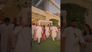 A Royal Varmala Entry to Remember