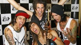 Pierce The Veil Warped Tour 10
