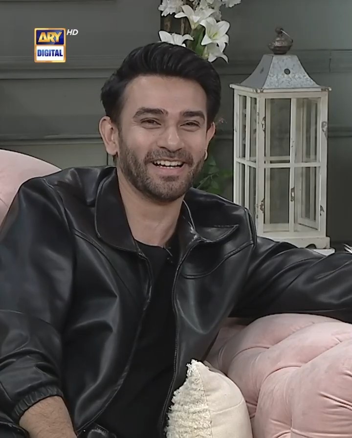 Chehre Se Naqaab Hatao Sach Batao ? #aliansari  #naqaab  #pakistanidrama  #shorts