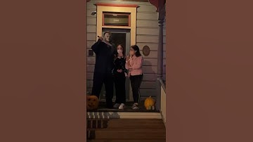 Thumbnail of NEKAT!! PERGI KERUMAH MICHEAL MYERS DI FILM HALLOWEEN?! #shortsvideo #sofiamfln #usa #michaelmyers