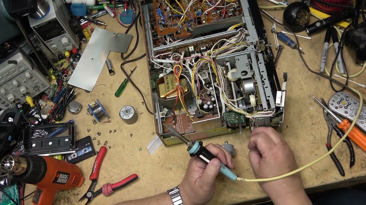 AKAI GXF66RC Cassette Deck Main Capstan Motor Replacement - YouTube