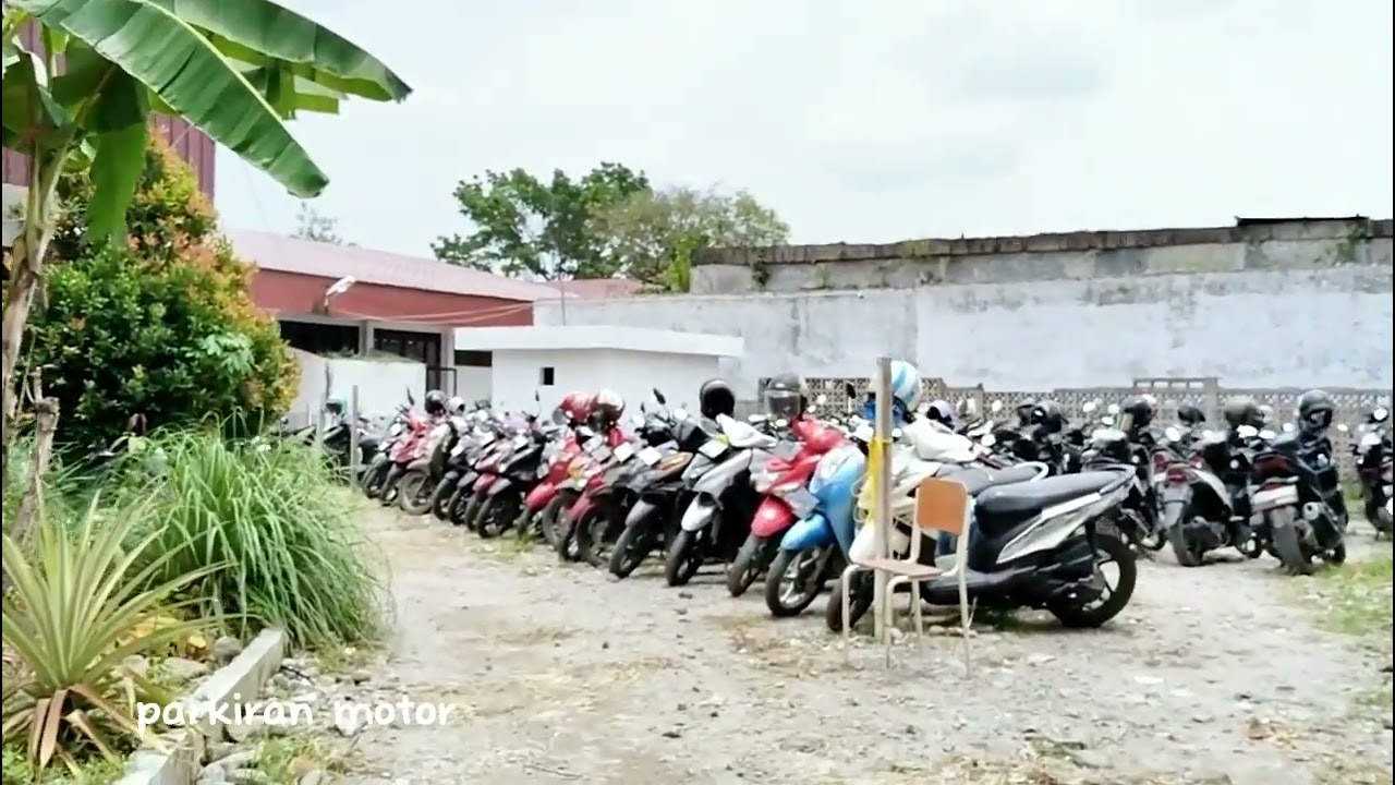 MEMPERKENALKAN LINGKUNGAN SEKOLAH SMK NEGERI 8 MEDAN