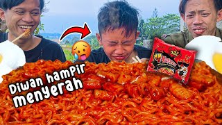 MUKBANG SAMYANG SUPER PEDAS PLUS TOPPOKI | Trio Rakus