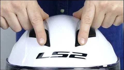 LS2 FF320 Stream Evo Motorcycle Helmet Tutorial - GhostBikes