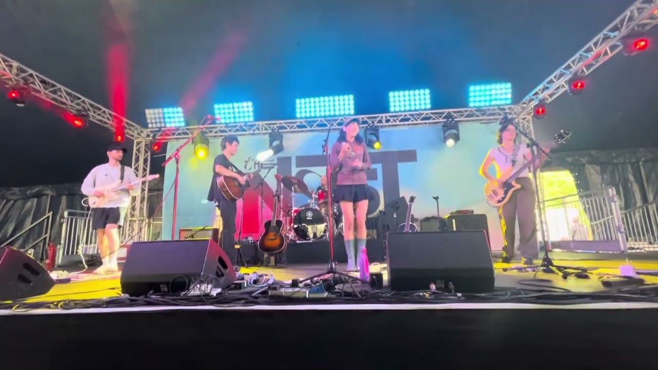 Esme Emerson - Show You (Truck Song) Live Truck Festival 27/07/2025