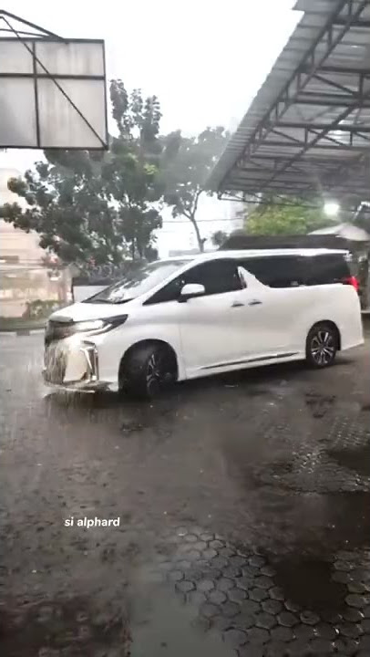 MOBIL ALPHARD (Mobil Mewah)