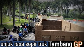 Suara klakson truk hino