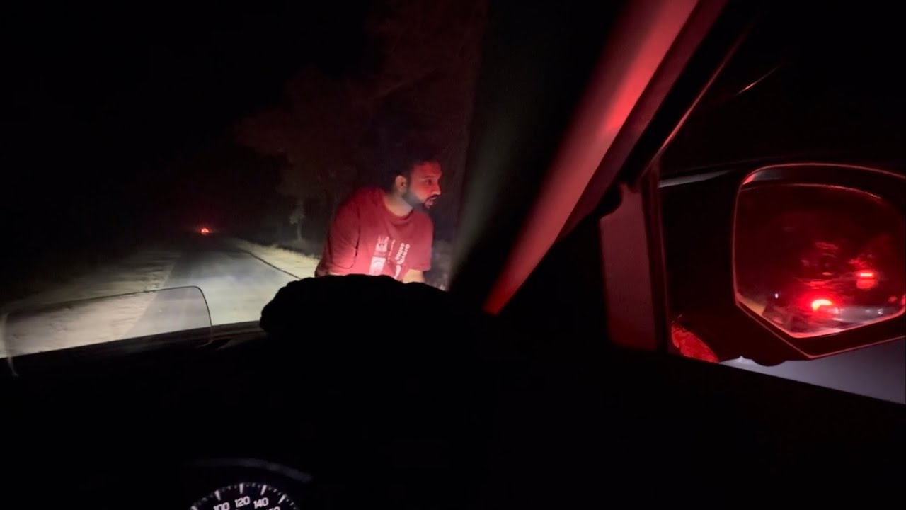 मौत से आमना-सामना! बाघ घात लगाए बैठा था और गाड़ी फँस गई 😱🐅