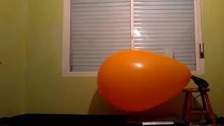 巨型气球爆炸! JUMBO balloon pop!