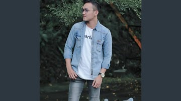 Dek Bansaik Mangko Tabuang