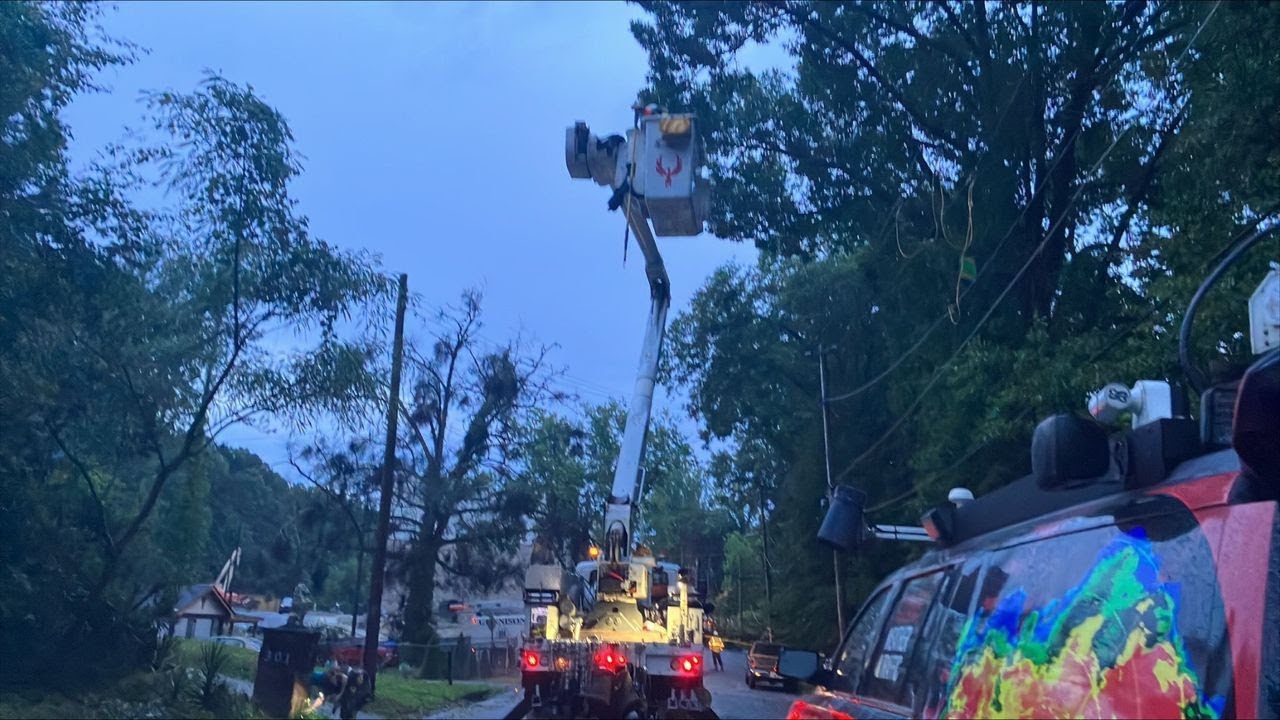 Damage seen after storms in metro Atlanta - YouTube