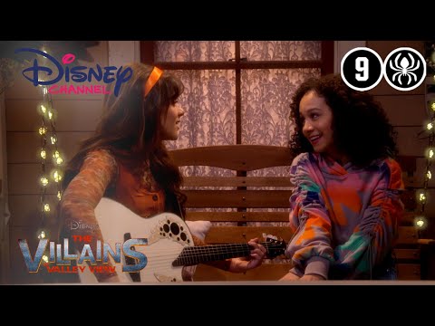 The Villains of Valley View | Ergens Tussenin | Disney Channel BE