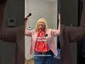 LEARN HOW TO HOLD A MIC LIKE A PRO #publicspeakingtips #fearofpublicspeaking
