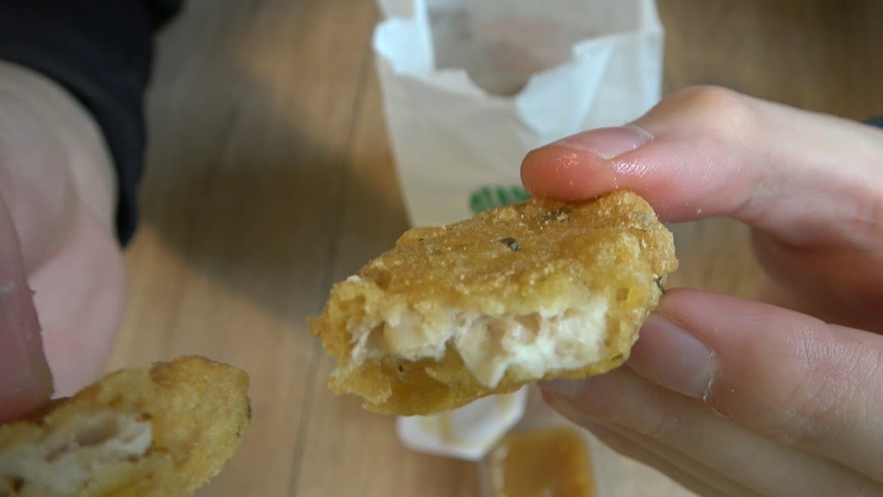 Burger King - Plant Based Nuggets + Sweet and Sour Dip