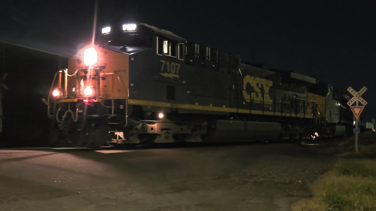 CSX M693 W/CSX  7107 Lead Long Manifest in Augusta Ga