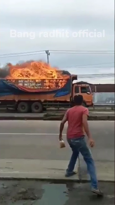 kasian mobil truck nya terbakar #truck #truckoleng #truckvideo #trukterbakar #shorts