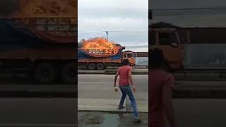 Kasian Mobil Truck Nya Terbakar truck truckoleng truck trukterbakar shorts