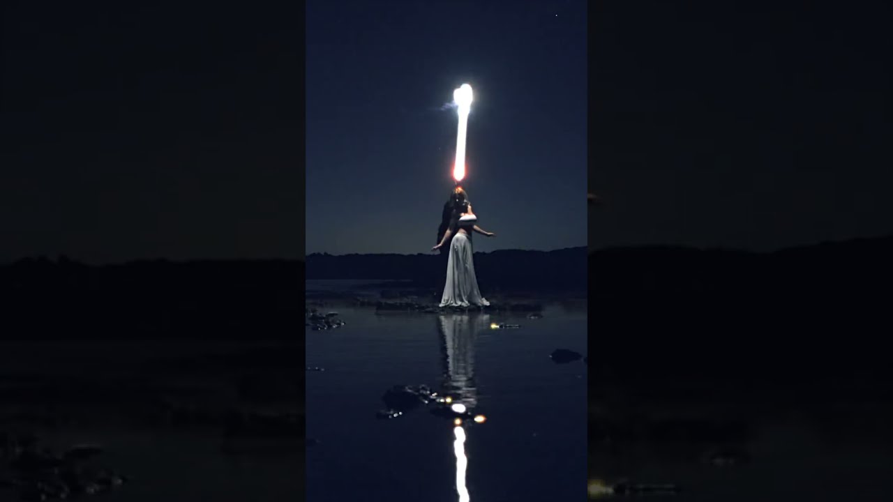 Light-Painting and the crescent Moon 🌙