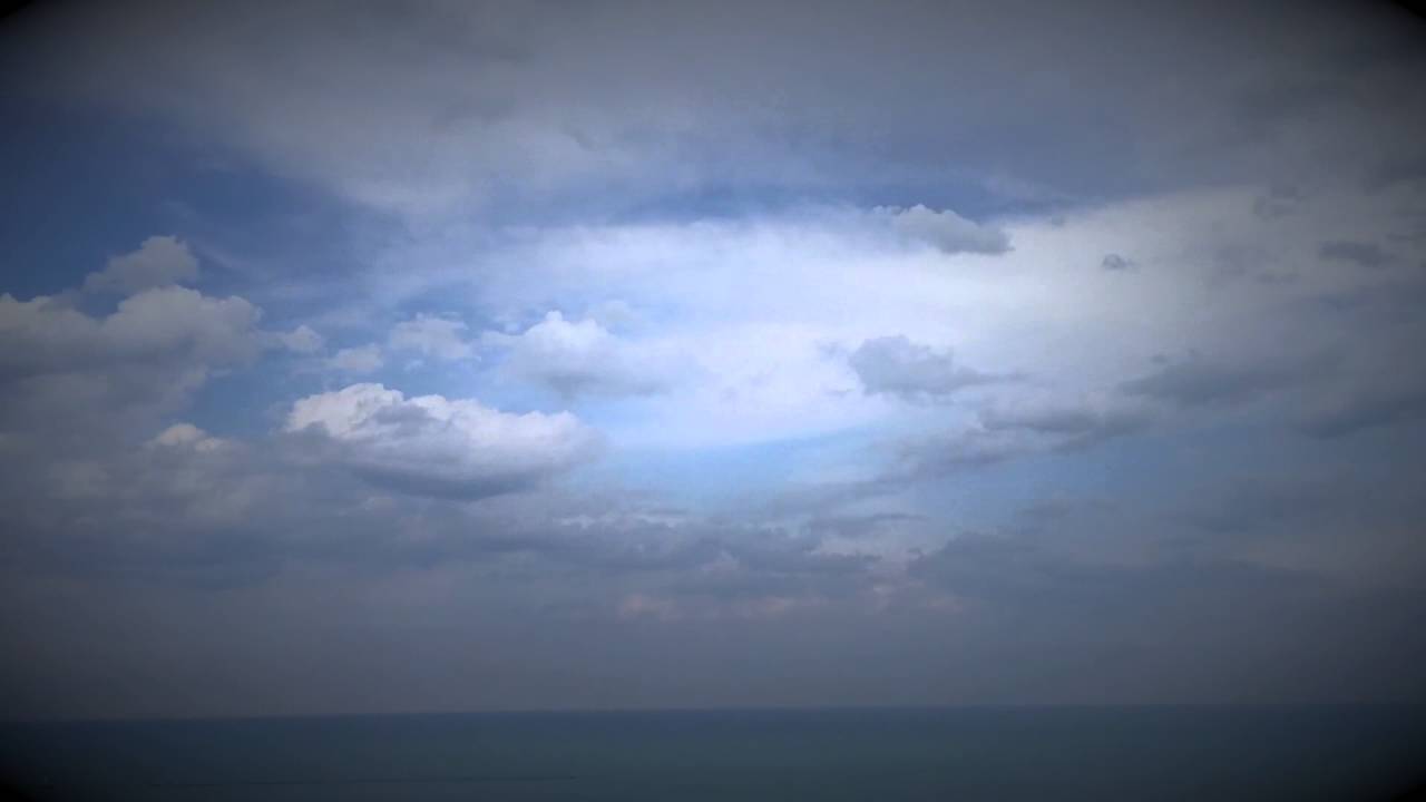 CLOUDS OVER LAKE MICHIGAN - YouTube