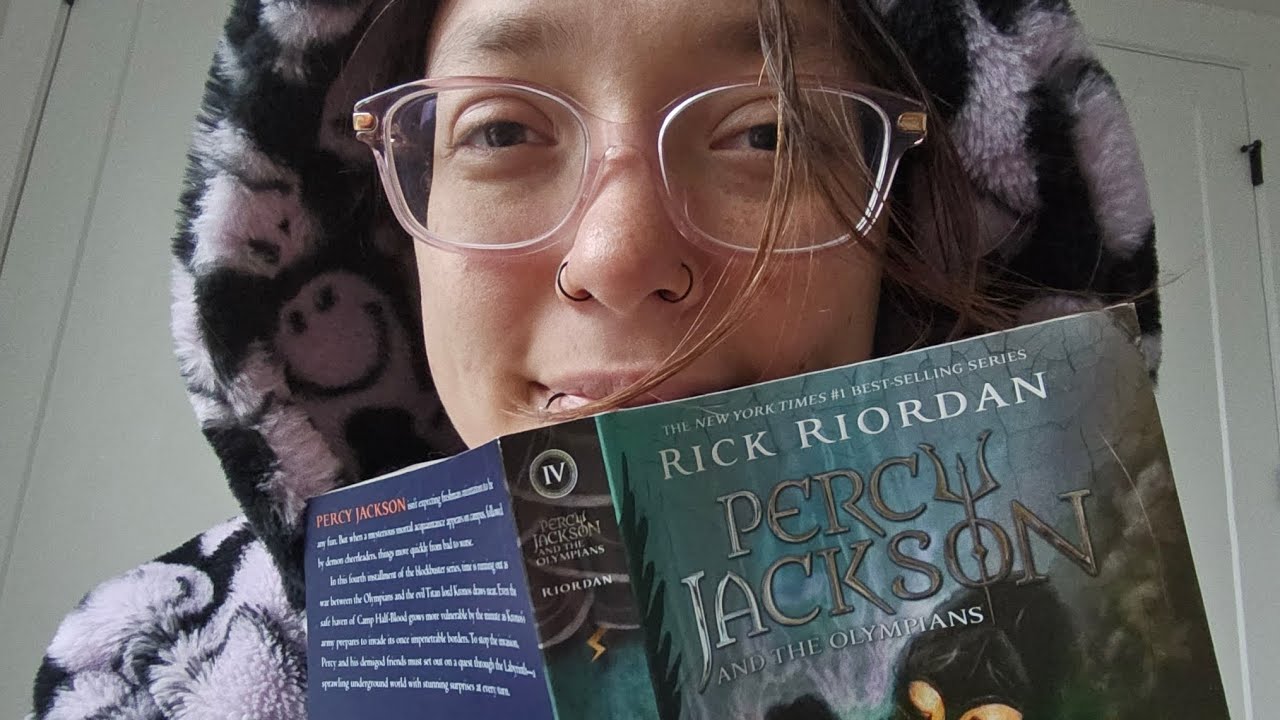 ASMR - Inaudible Close-Up Reading 