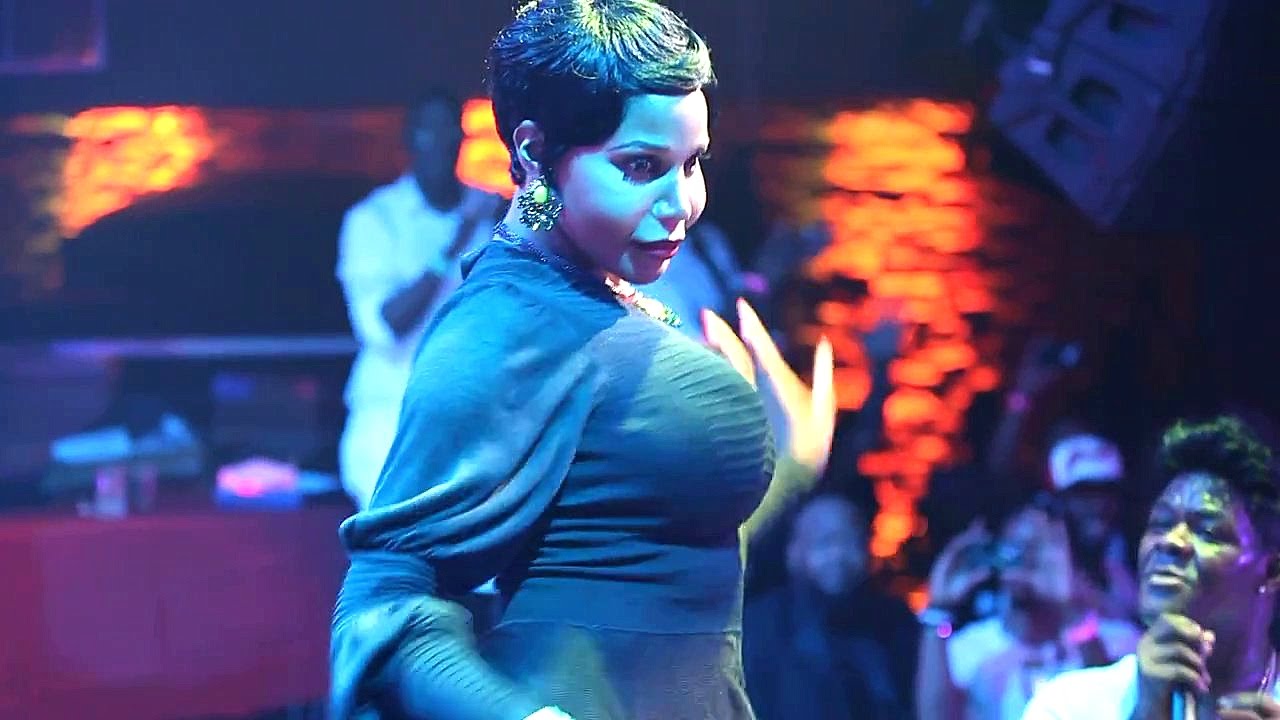 ICON SINIA EBONY LSS @ NY AWARDS BALL 2013 - YouTube