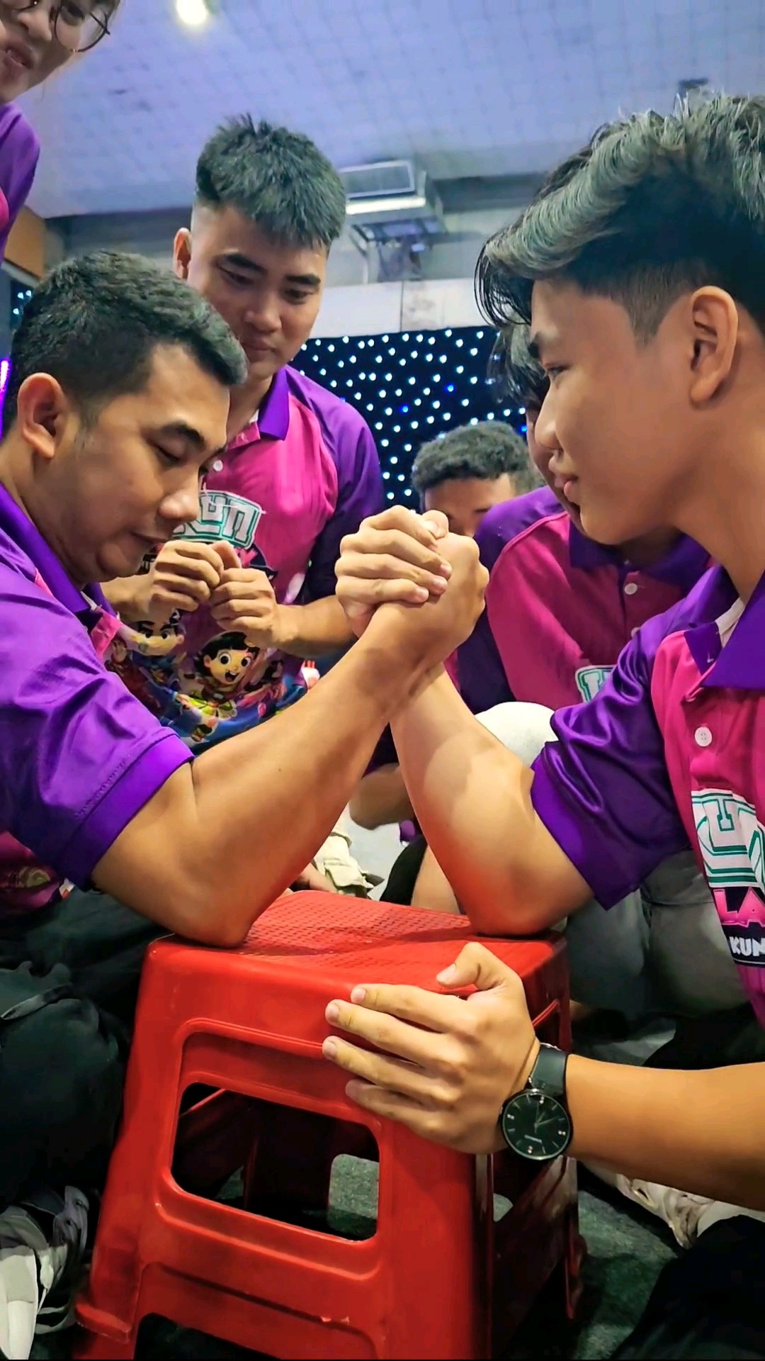 A Ngọc vật tay cùng team Hà Sam #tonytv #teamtony #wrestling #gym