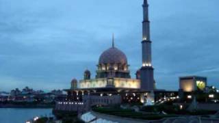 Putrajaya Grand mosque in the evening, Malaysia