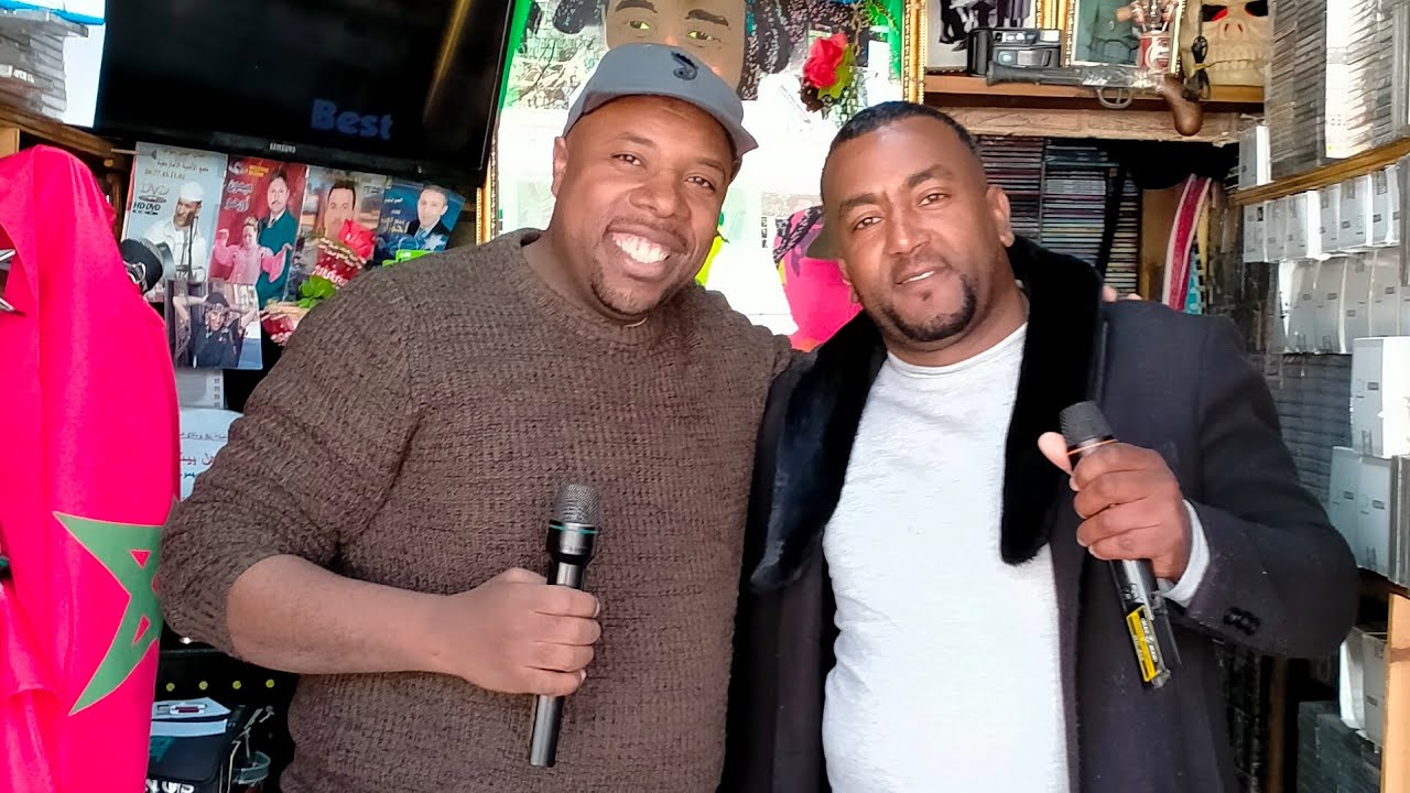 محمد اوجمي نجم الأغنية الأمازيغية بي بوميا في ضيافة #مايكل_ازرو (أغنية امازيغية عن الأم مؤثر)