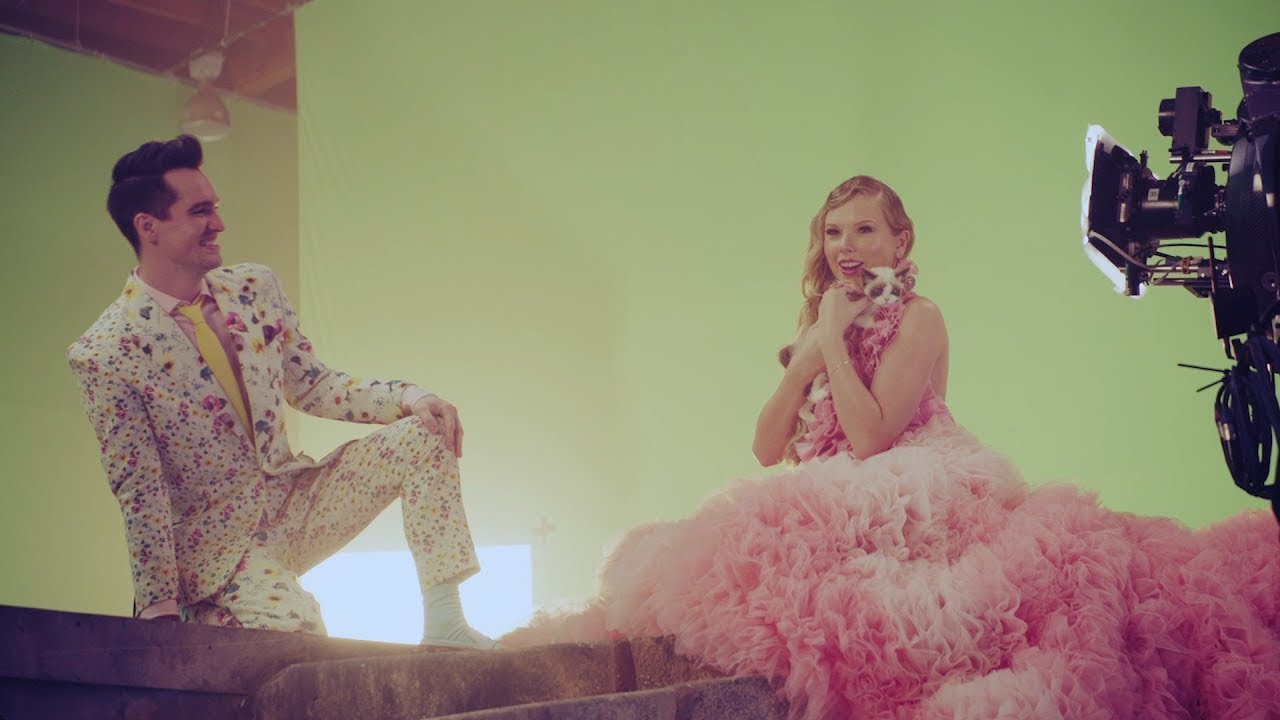 Taylor Swift Meeting Her Cat Benjamin Button On Me Video
