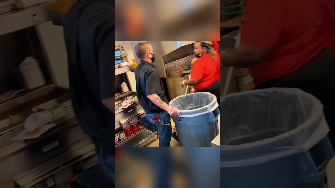 Obejrzyj Angry fast food worker floods fryer with water before quitting job#news #fyp#shorts #burgerking w YouTube Obejrzyj Angry fast food worker floods fryer with water before quitting job#news #fyp#shorts #burgerking w YouTube