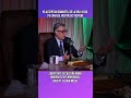 Discuția este dedicată tradițiilor rome și rolului lor în păstrarea identității culturale.