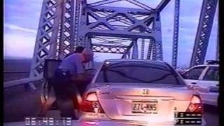 Police Stop Suicide Attempt