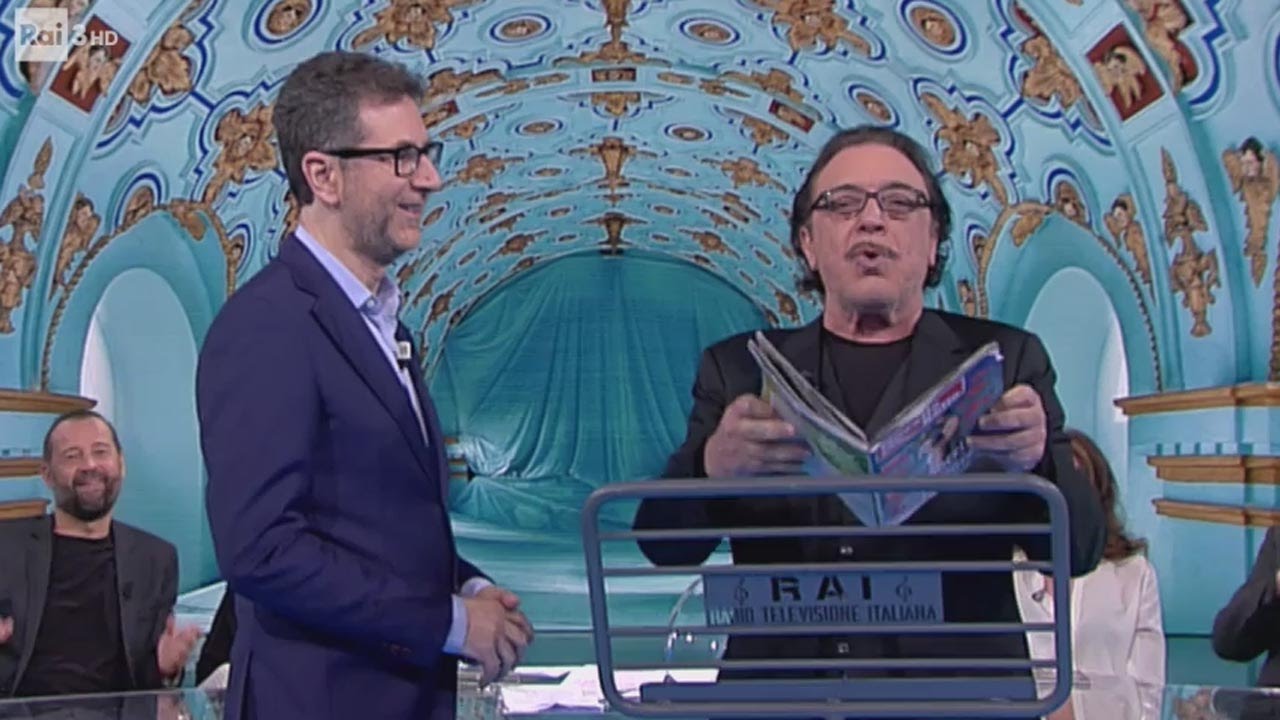 Nino Frassica e le notizie del settimanale  Novella Bella - Che Tempo che Fa 02/04/2017