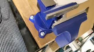WORKPRO Bench Vise, Heavy Duty Utility Combination Pipe Home Vise Review, Good solid little vise