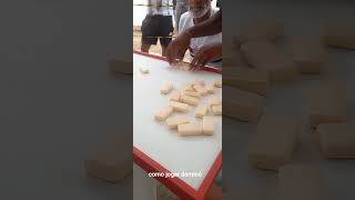 como jogar dominó