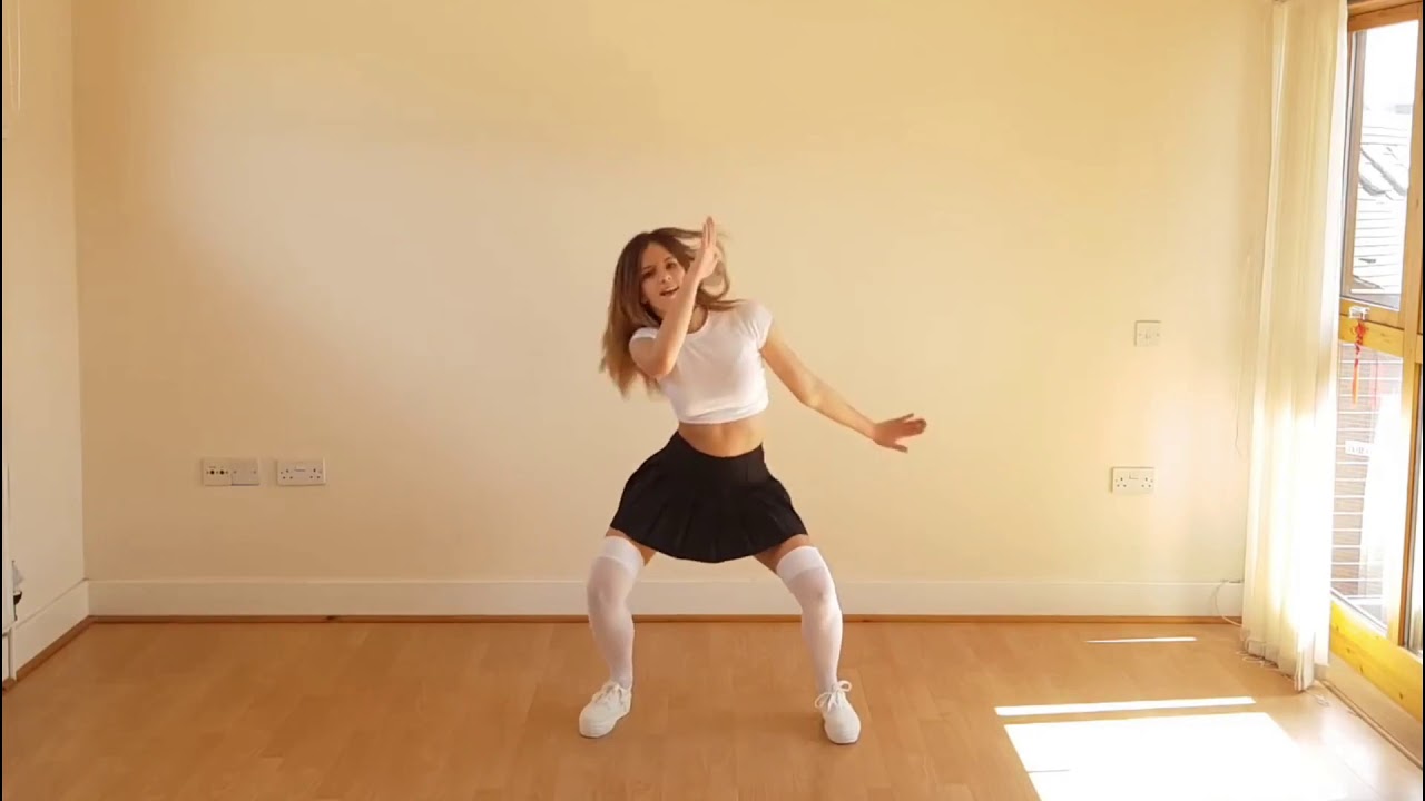 Hot Girl Dancing In Short Skirt Youtube