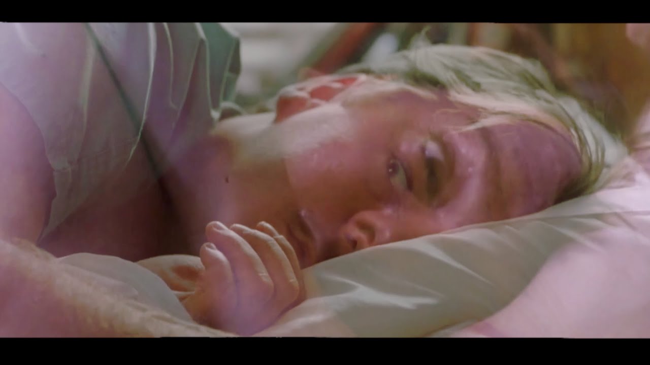 Kiefer Sutherland Sleeping