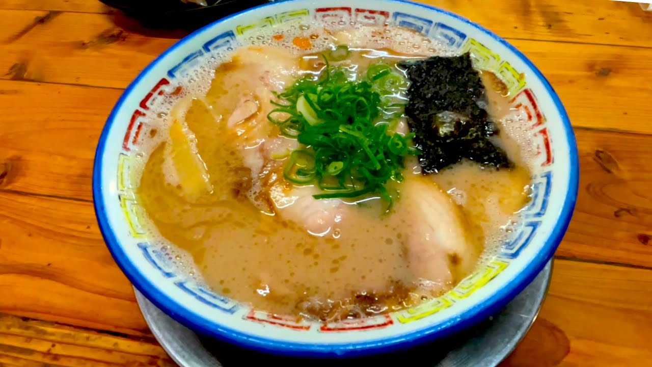 技術の高い職人しか作れないという呼び戻しスープの有名店「大砲ラーメン」でめしざんまい【福岡県久留米市】