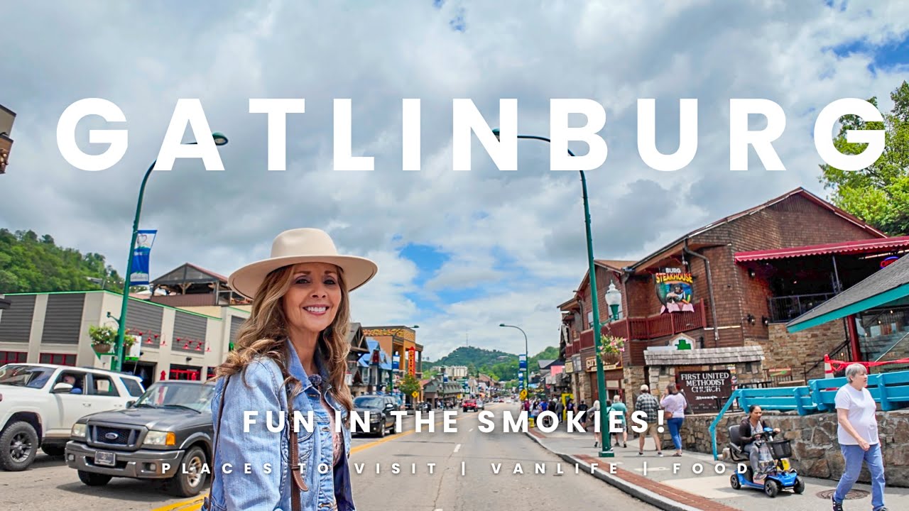 Strolling Through Gatlinburg! 🏞️ Shops, Sweets & Smoky Mountain Charm