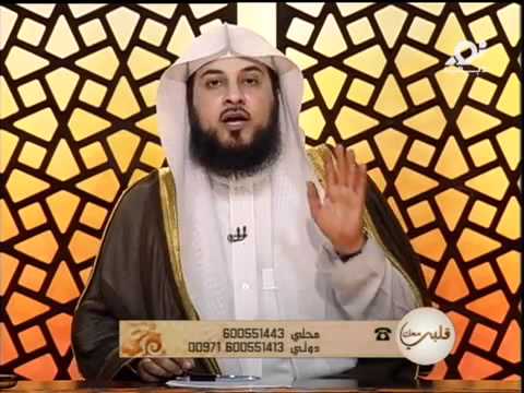 حكم من يصلي في المنزل دون عذر