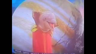 Bubbles The Dolphin Zaps The Queen Of Hearts