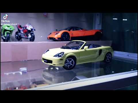 ~2001 Toyota MR2 Spyder 1/18 AutoArt.