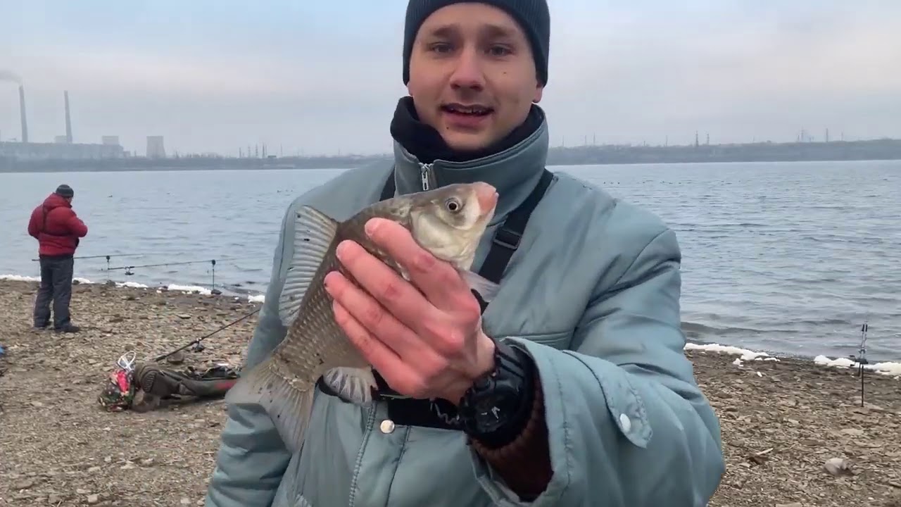 Рыбаки на волге ютуб