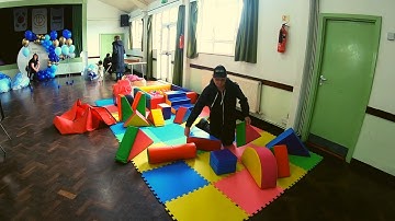 Setting Up Mixed Soft Play Set And Ball Pit In A Very Crowded Venue!