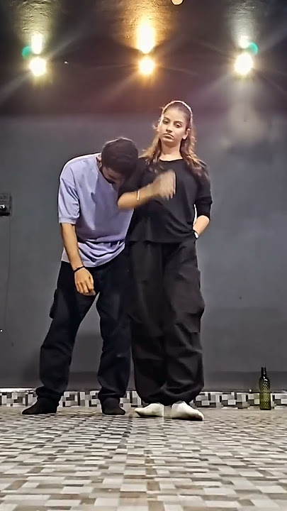 Ye Kaali Kaali Aankhein Dance | Ronak wadhwani Choreography ft. Vaishnavi | #dance #shorts