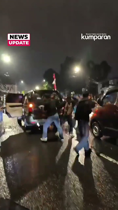 Detik-detik Lurah di Jakarta Dikeroyok Massa Demo DPR, Mobil Dinas Hancur