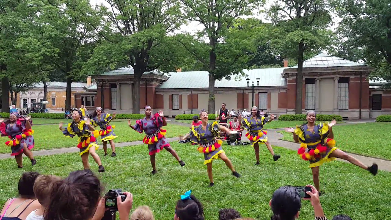African Swahili Dance Troop at Bronx Zoo - Very Good Dancing