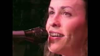 Download lagu Alanis Morissette - Acoustic Live at Shoreline Amphitheatre 1997