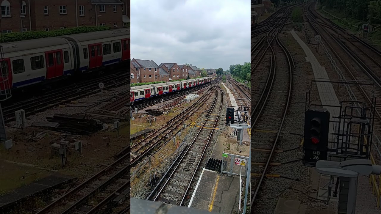 District Line London Underground Train departing Richmond 4/5/26